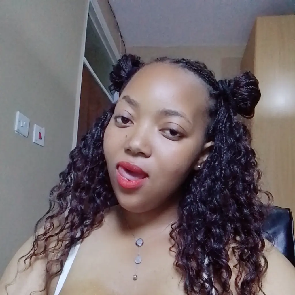Sophie Ebony foto 1